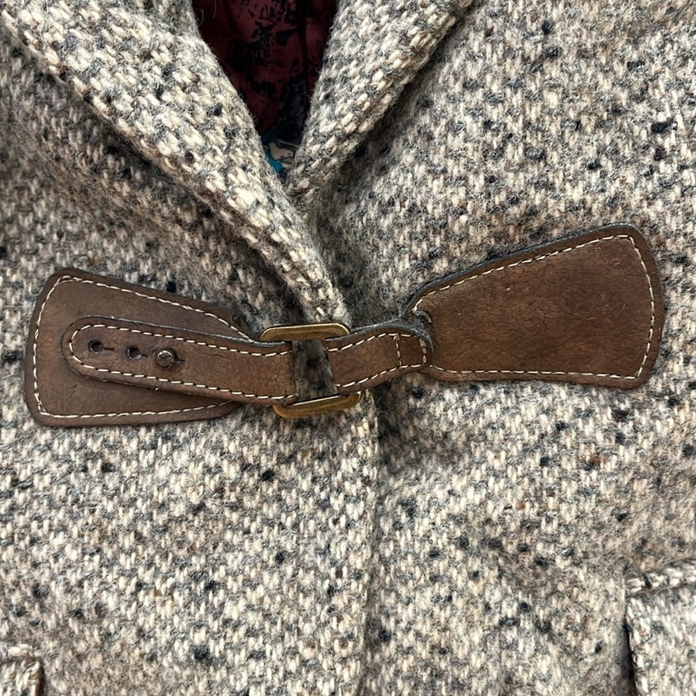 Short tweed blazer with fun cowboy lining - Picture 3 of 6